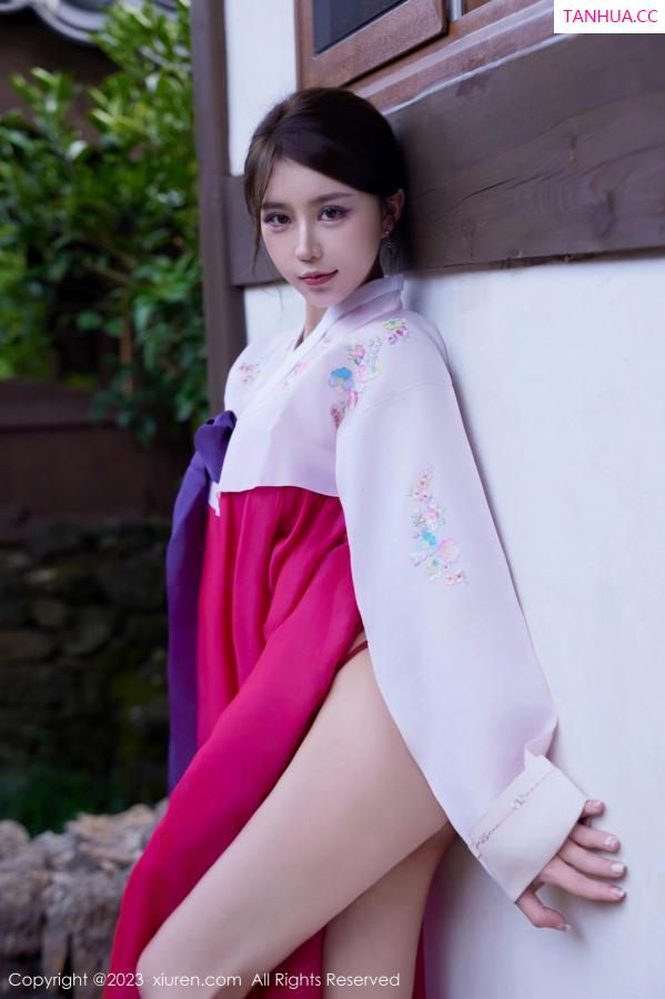 tina_甜仔  [XiuRen]高清写真图 2023.10.18 No.7522 tina_甜仔 济州岛旅拍第25张图片